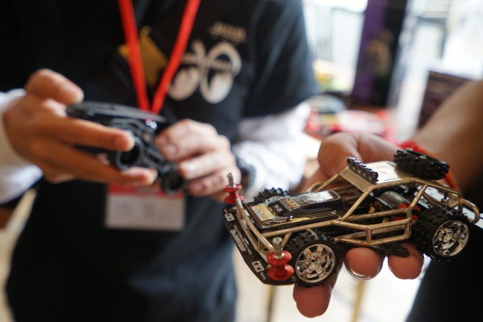 32385853058_9185f4fd22_k